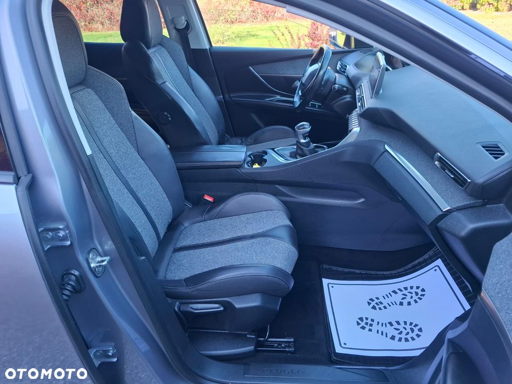 Peugeot 3008 - 18
