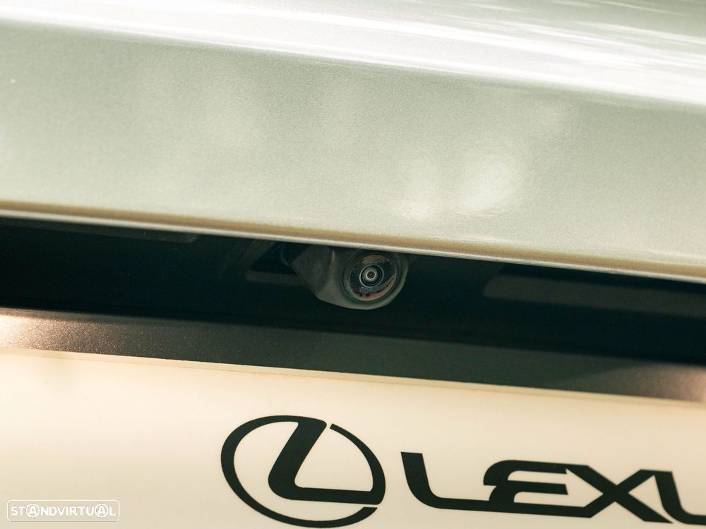 Lexus UX 250h Sport - 25