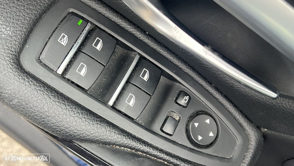 BMW 330 e iPerformance Line Sport - 7