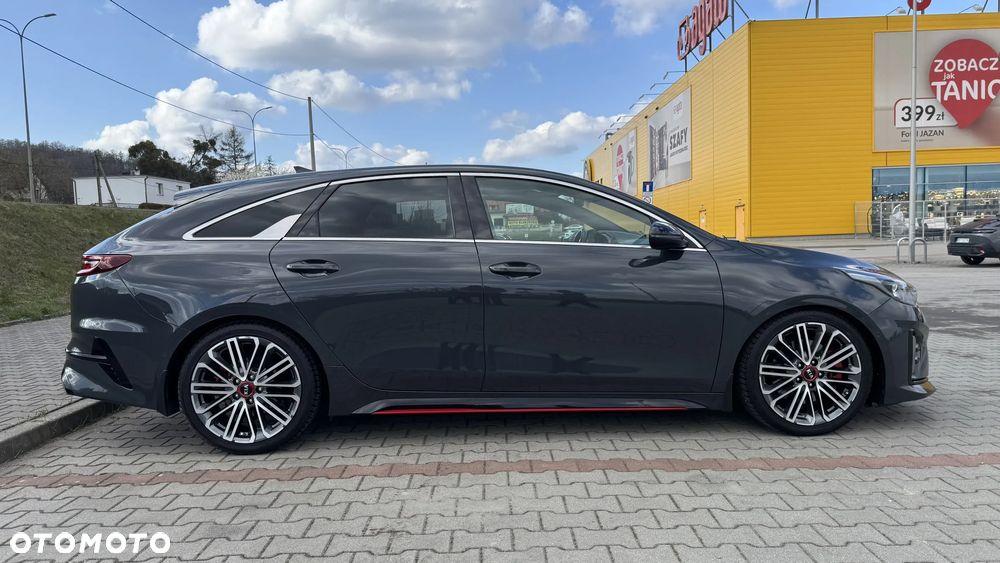 Kia ProCeed - 8