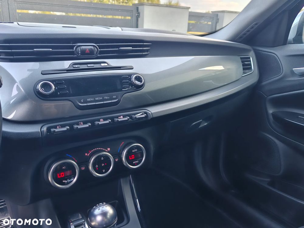 Alfa Romeo Giulietta - 25
