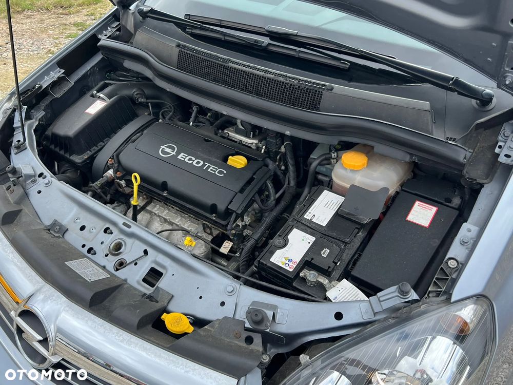 Opel Zafira 1.8 Easytronic Family Plus - 11