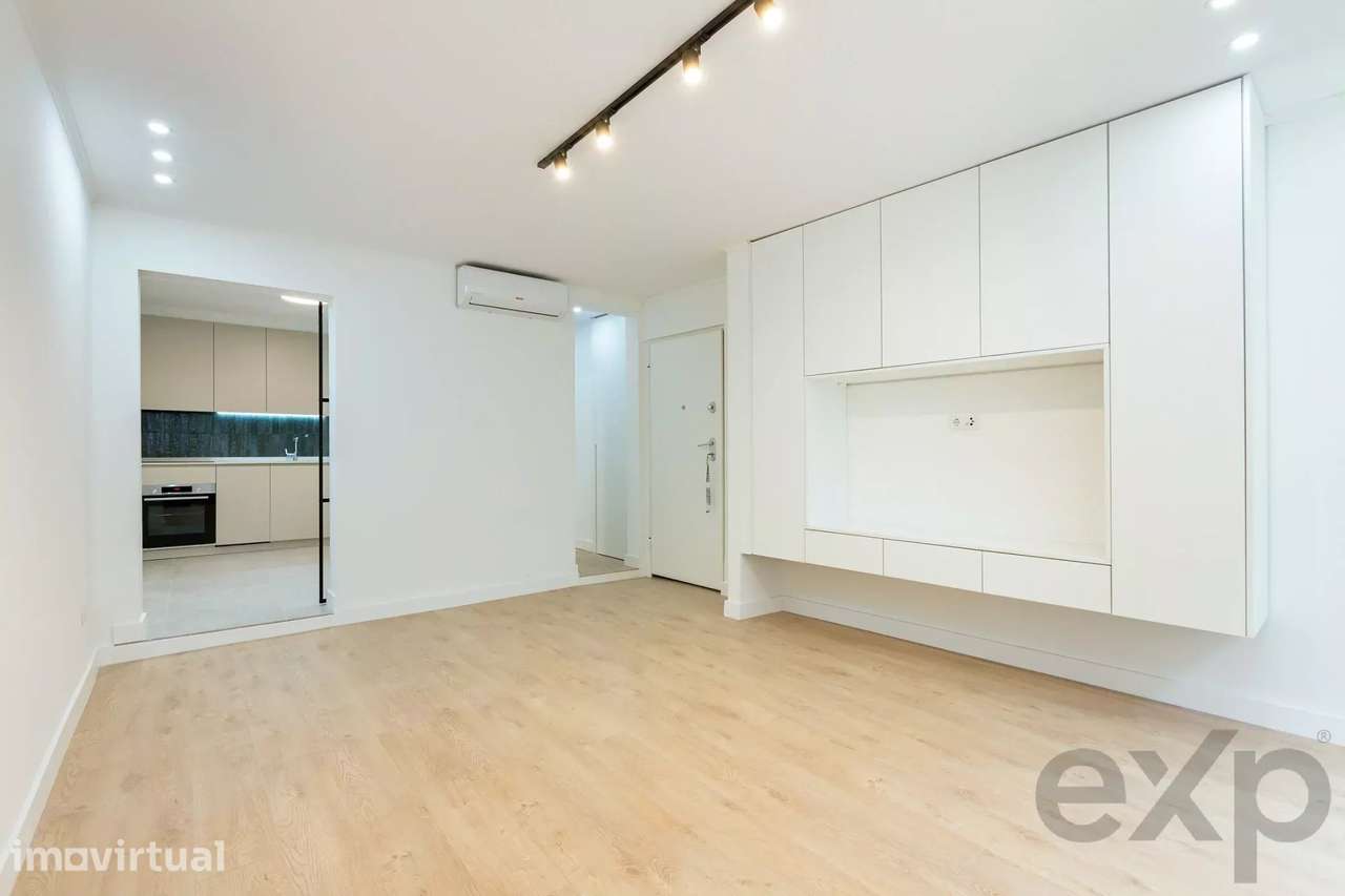 Apartamento T2 remodelado para venda no coração de Lisboa - Grande imagem: 3/14