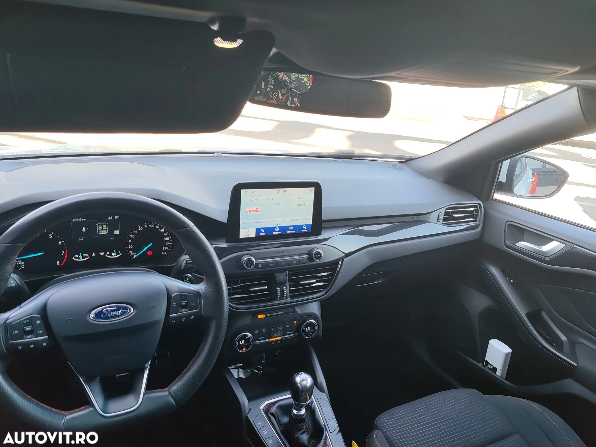Ford Focus 1.0 EcoBoost Start-Stopp-System ST-LINE - 8