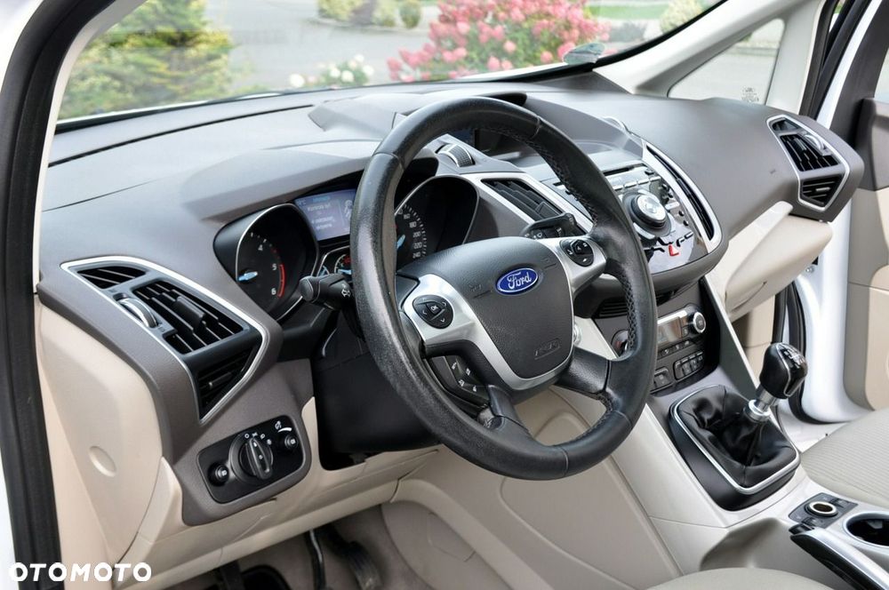 Ford Grand C-MAX - 23