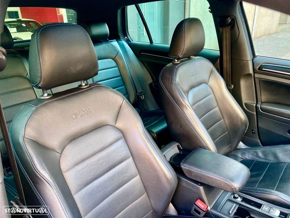 VW Golf 1.4 GTE Plug-In-Hybrid DSG - 23