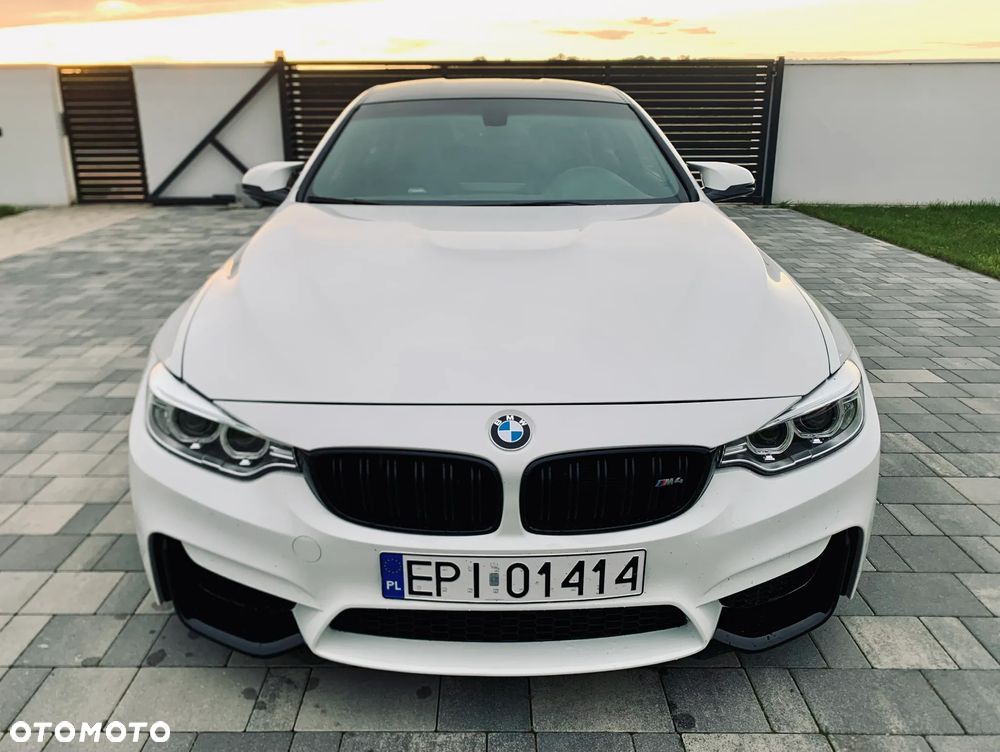 BMW M4 Coupe DKG - 4