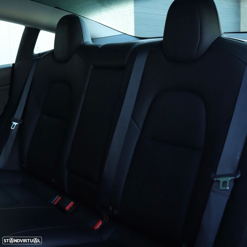 Tesla Model 3 Long-Range Dual Motor AWD - 22