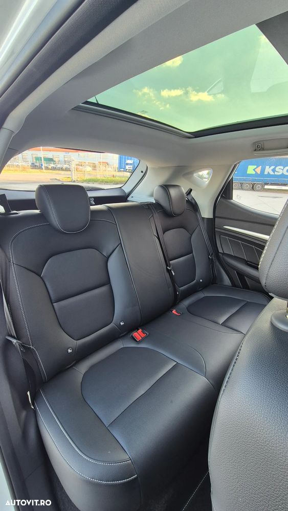 MG ZS EV Luxury - 16