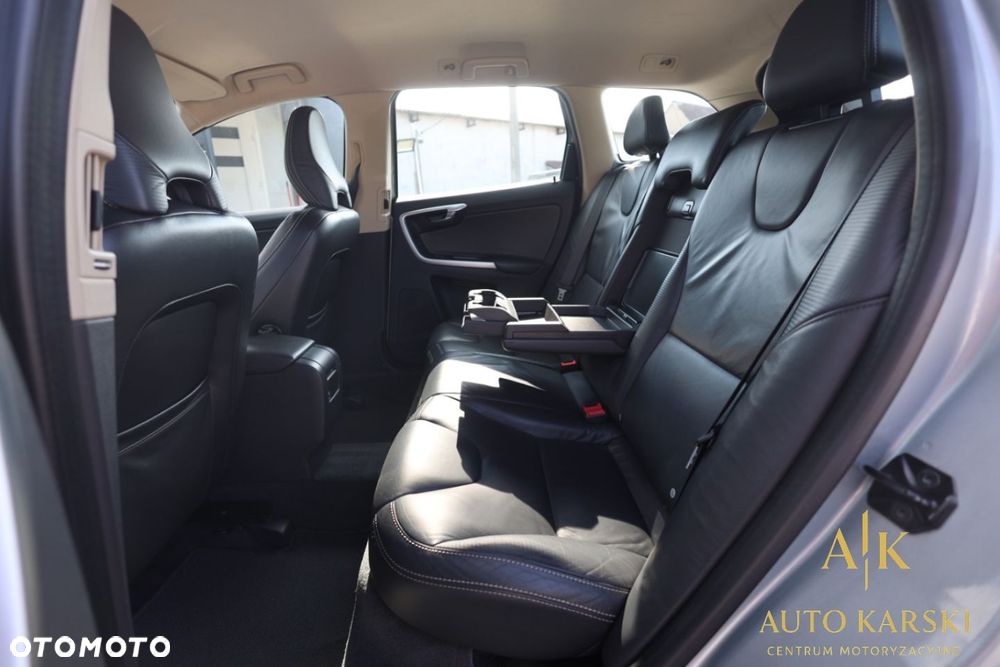 Volvo XC 60 - 33