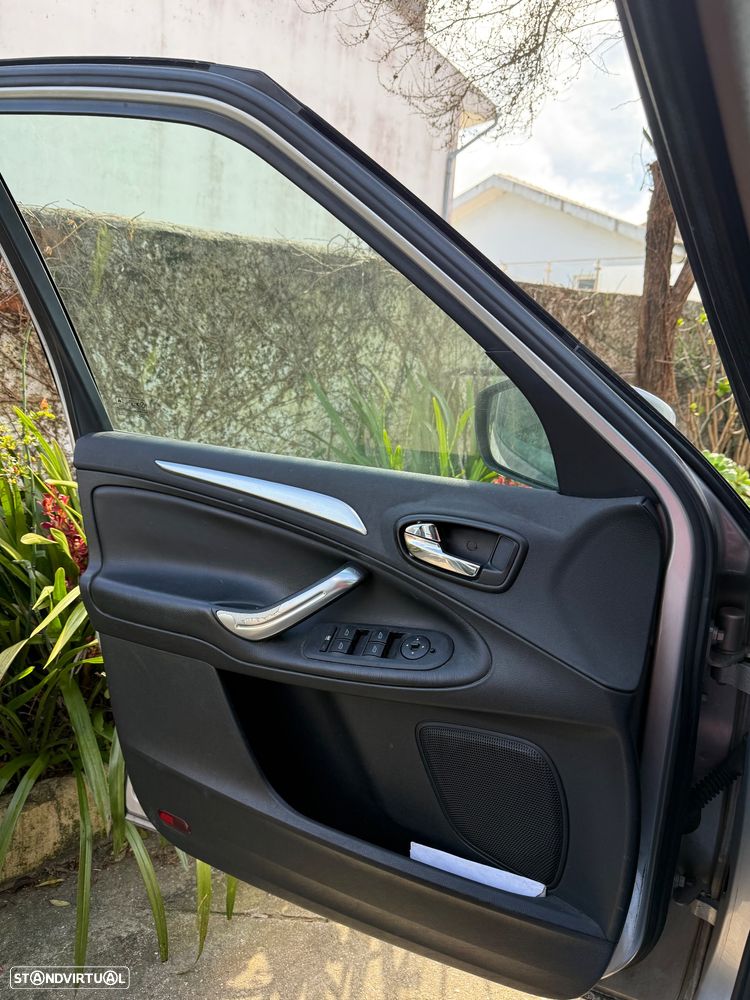 Ford S-Max 2.0 TDCi Titanium 7L - 11