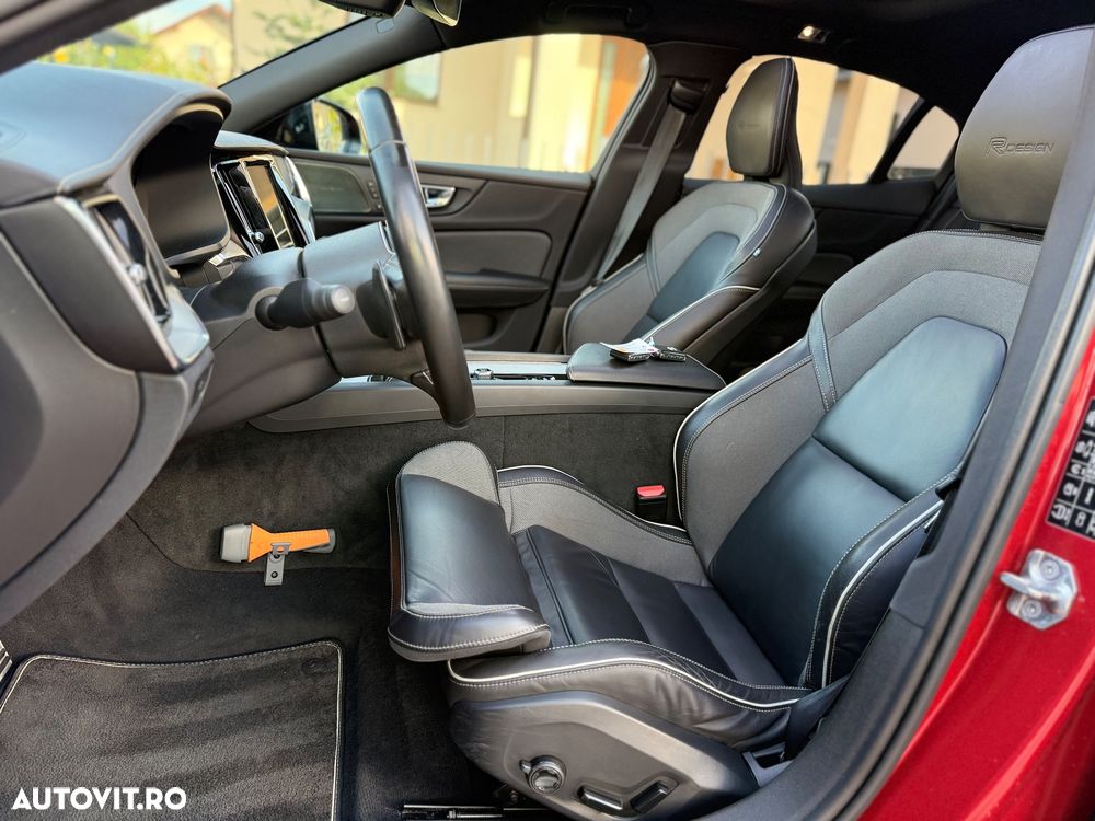 Volvo S60 T5 R-Design - 17