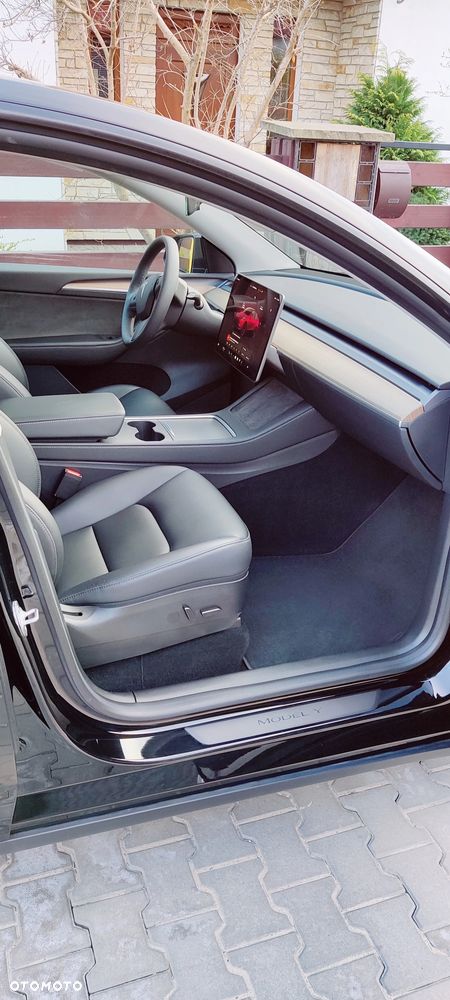 Tesla Y RWD - 6