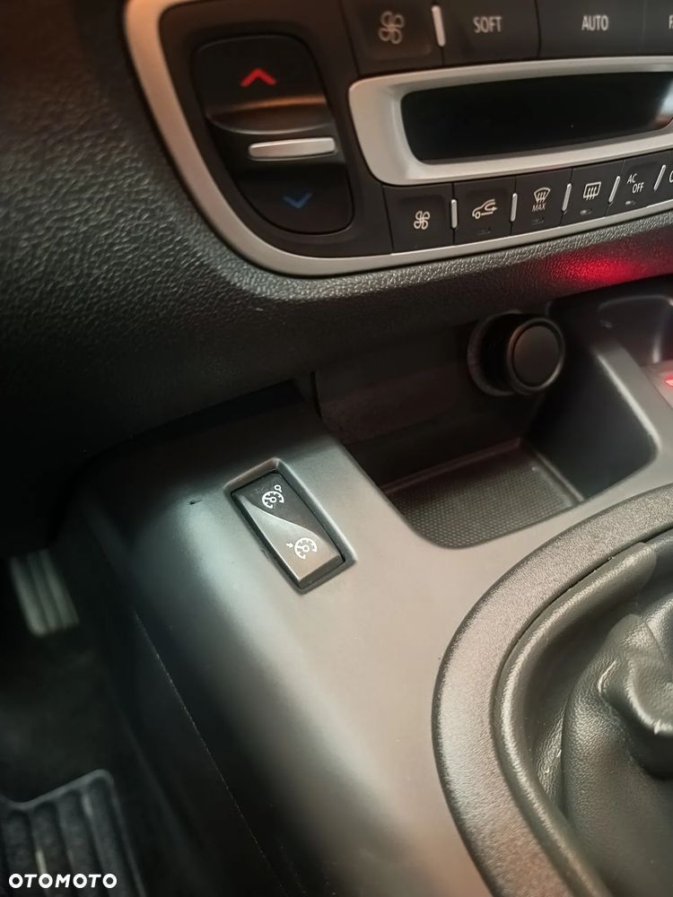 Renault Scenic - 25