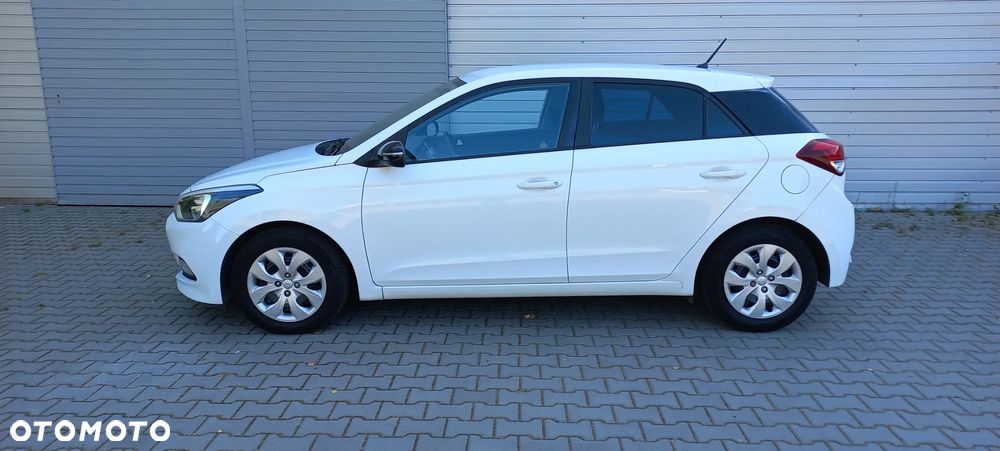 Hyundai i20 1.1 CRDi Comfort - 10