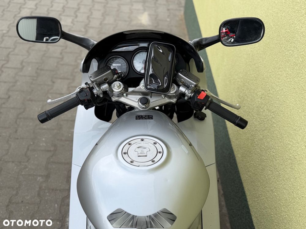 Honda VFR - 34