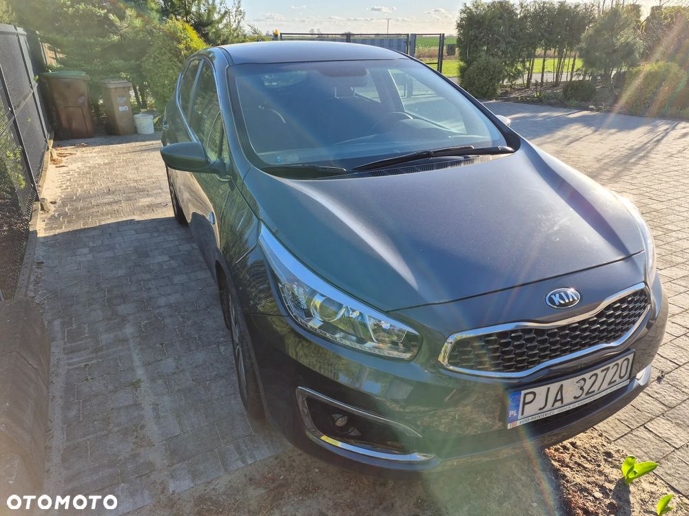 Kia Ceed 1.6 GDI L Business Line DCT - 4