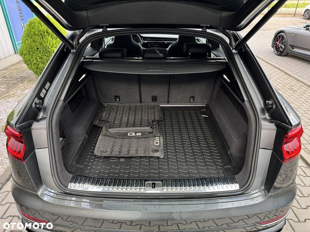 Audi Q8 - 25