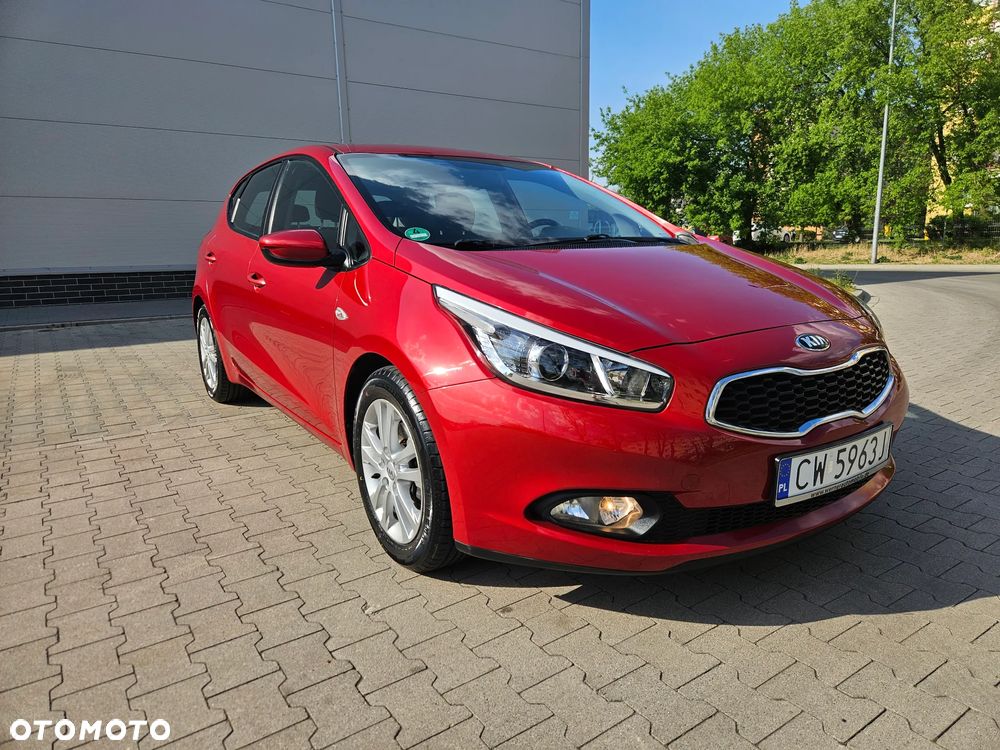 Kia Ceed 1.4 CVVT Dream-Team Edition