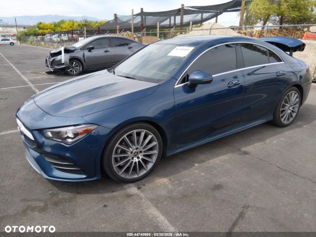 Mercedes-Benz CLA 250 7G-DCT - 2