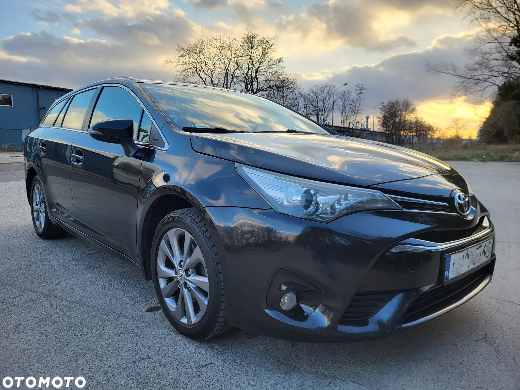 Toyota Avensis 1.6 D-4D Active - 9