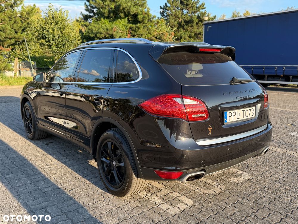 Porsche Cayenne S - 4