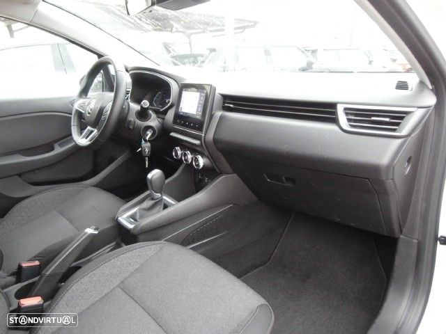 Renault Clio 1.6 E-Tech Full Hybrid Techno - 31