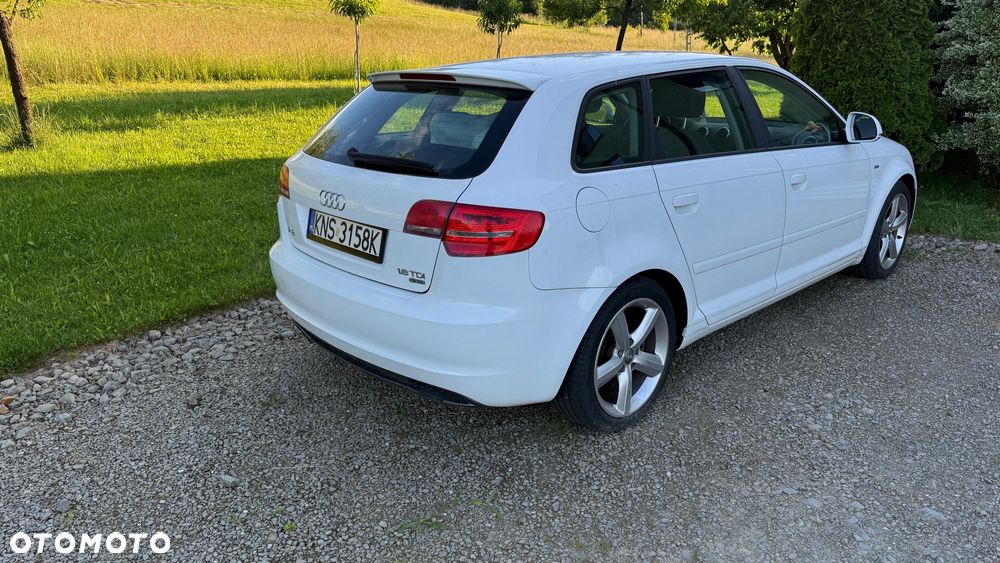 Audi A3 Sportback - 9