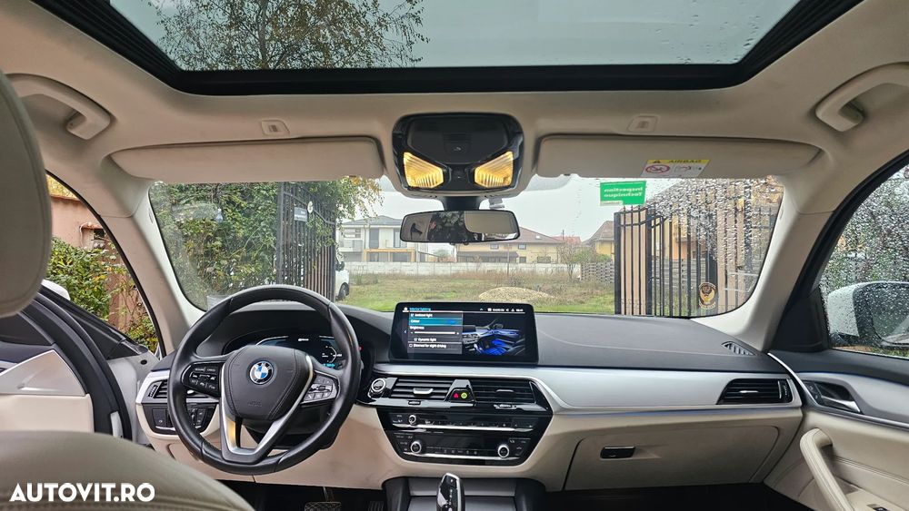 BMW Seria 5 530e Aut. Luxury Line - 11