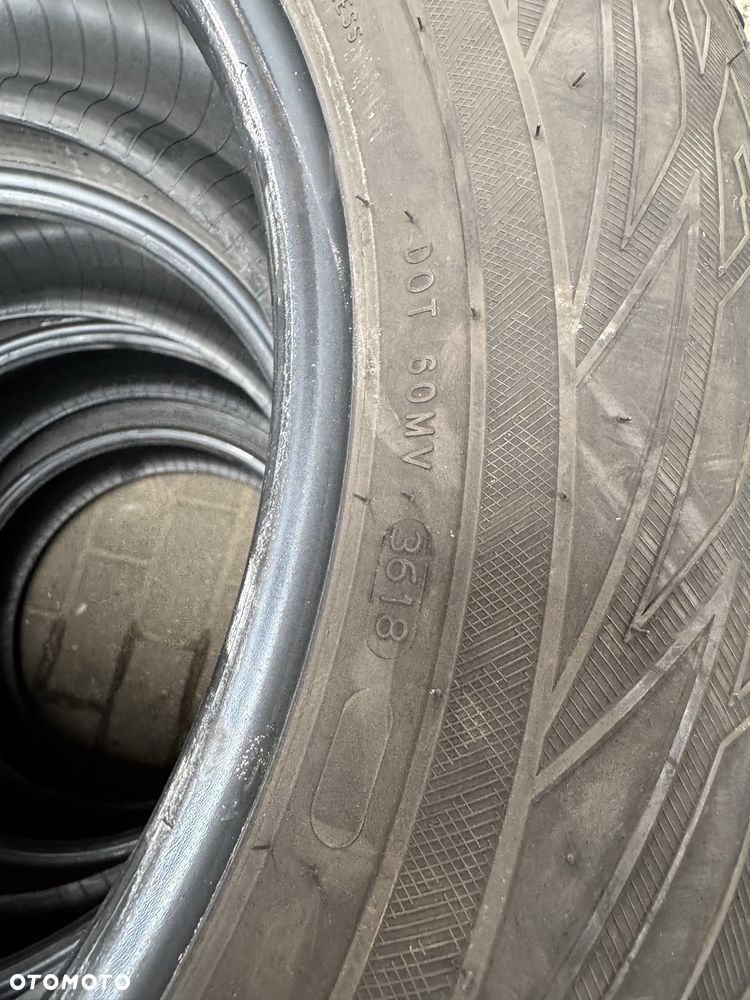 Komplet opon zimowych 235/60/17 NOKIAN Używane F-Vat - 4