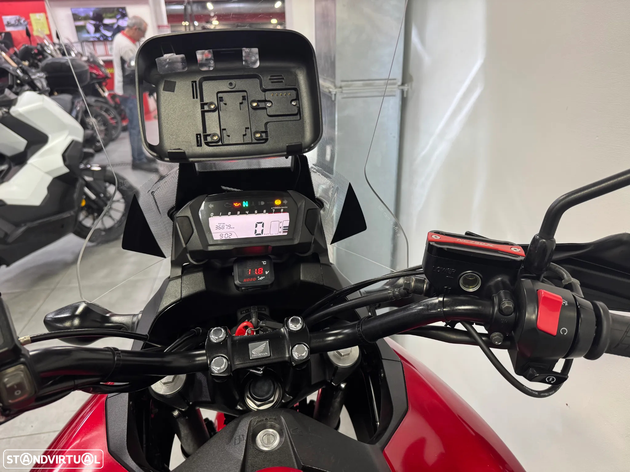 Honda NC750X - 8