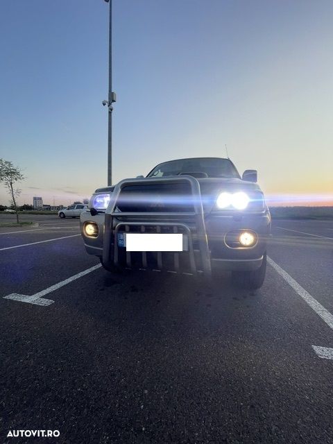Mitsubishi Pajero - 26