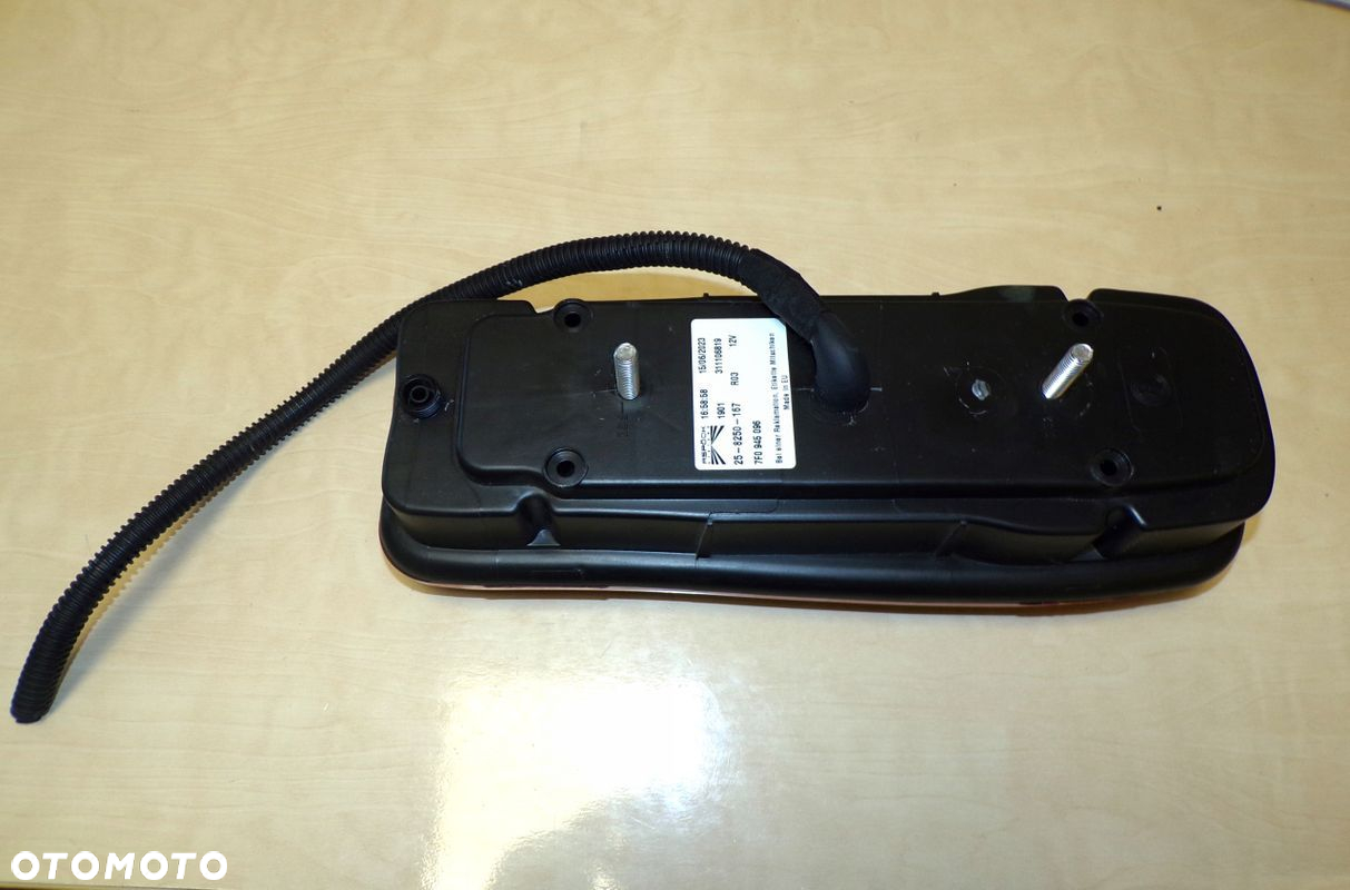 VW T5 T5 LIFT 16- LAMPA TYLNA PRAWA NOWA ORYGINALNA DO RAMY SKRZYNII - 9