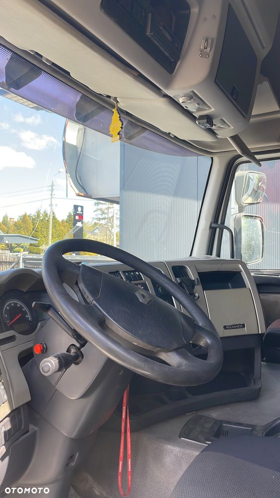 Renault Premium - 11