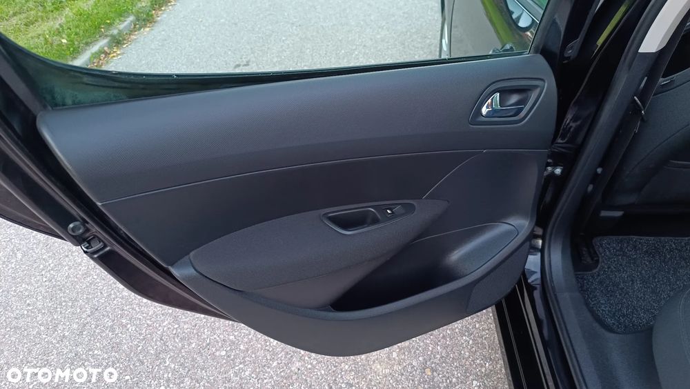 Peugeot 308 HDi FAP 135 Platinum - 18