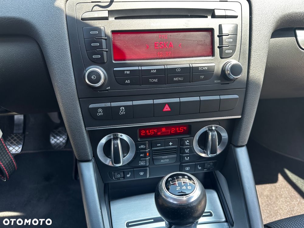 Audi A3 3-drzwiowe 1.4 TFSI Ambition - 8