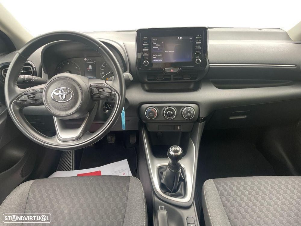 Toyota Yaris - 10