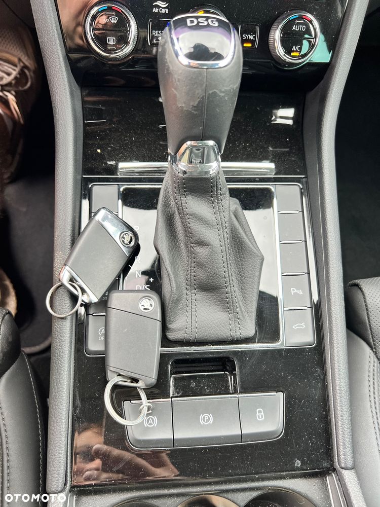 Skoda Superb 2.0 TDI SCR 4x4 L&K DSG - 18