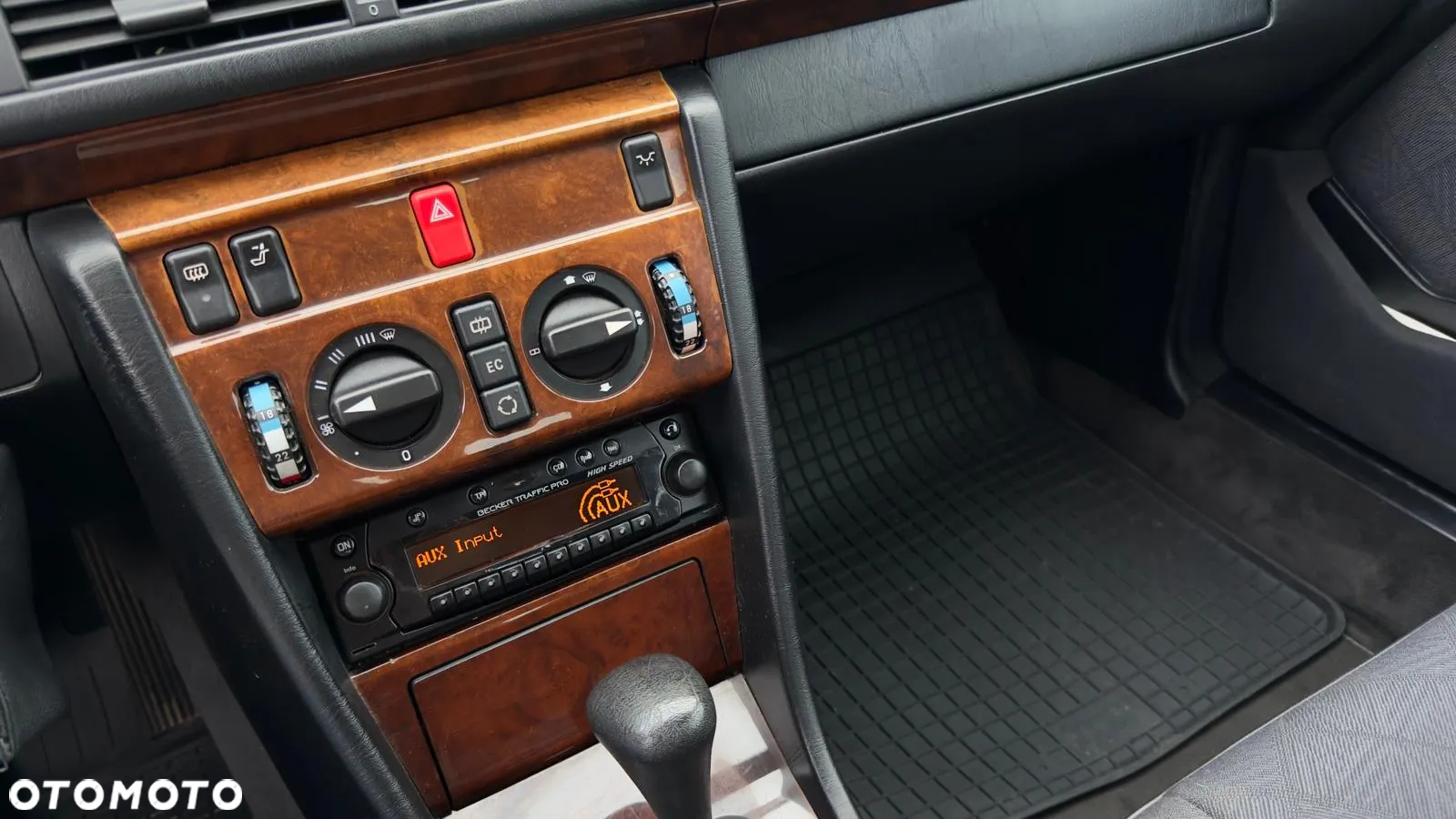 Mercedes-Benz W124 (1984-1993) - 24
