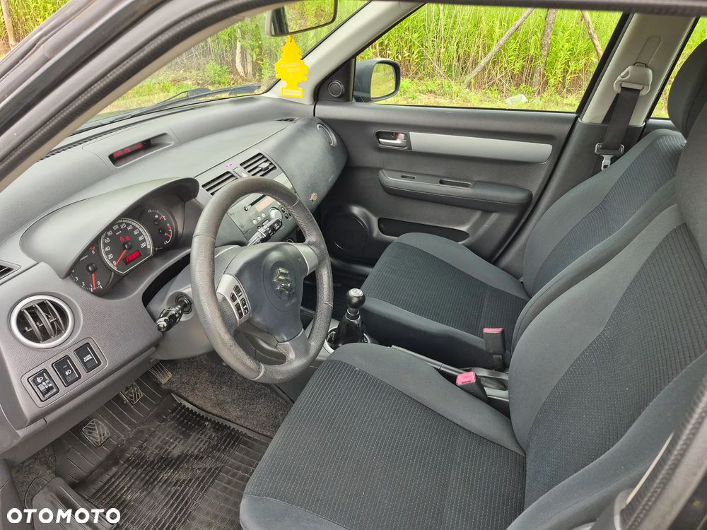 Suzuki Swift 1.3 Club - 16