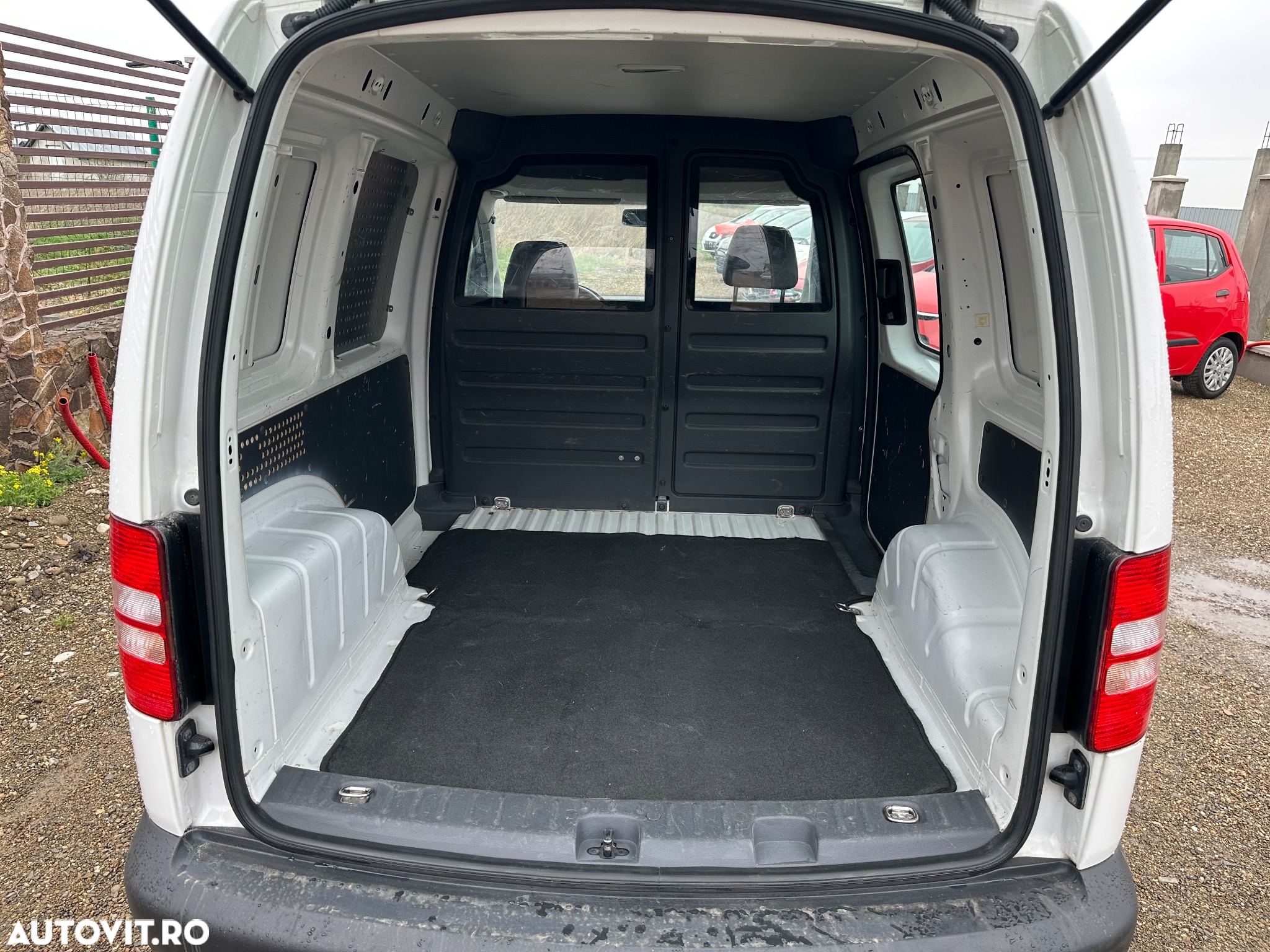 Volkswagen Caddy - 8