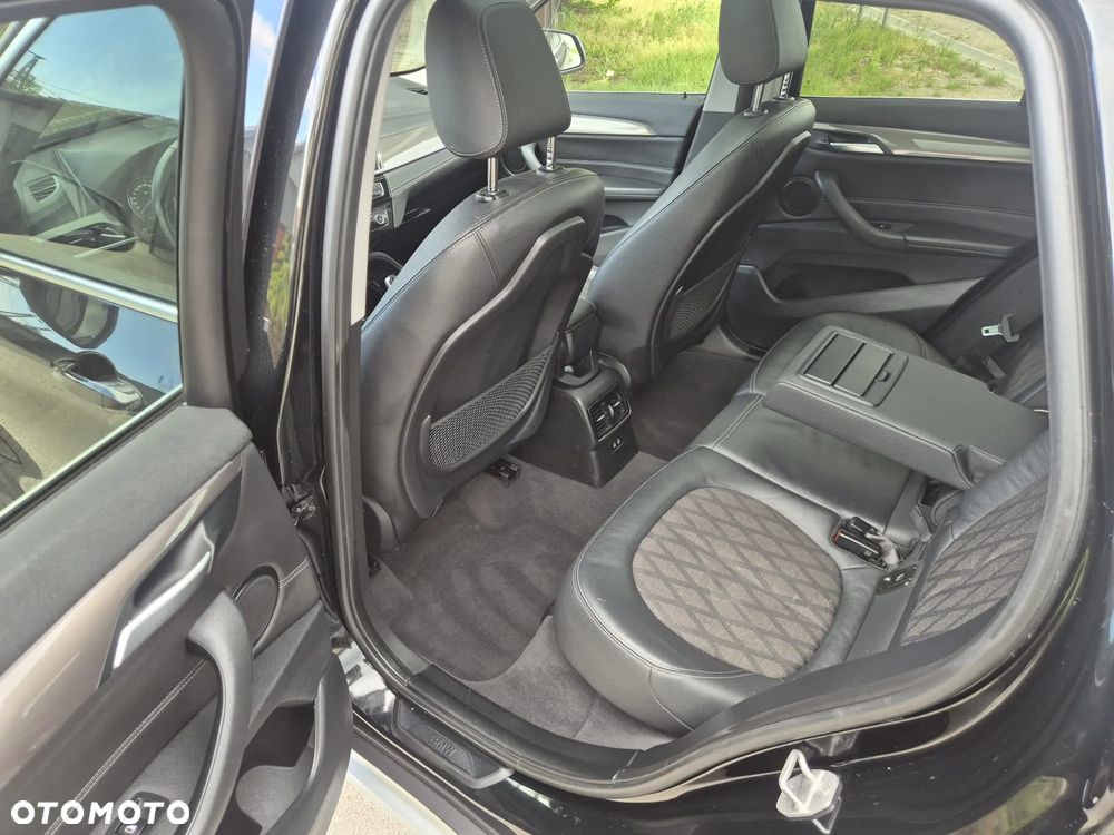 BMW X1 xDrive18d xLine - 30