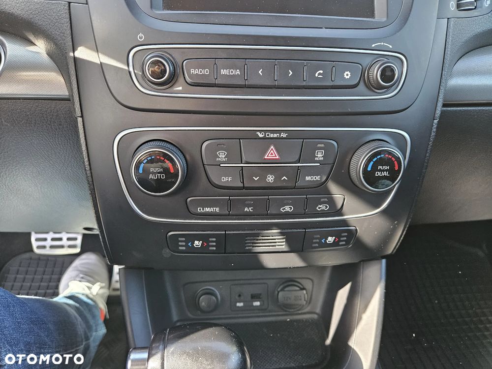 Kia Sorento - 13