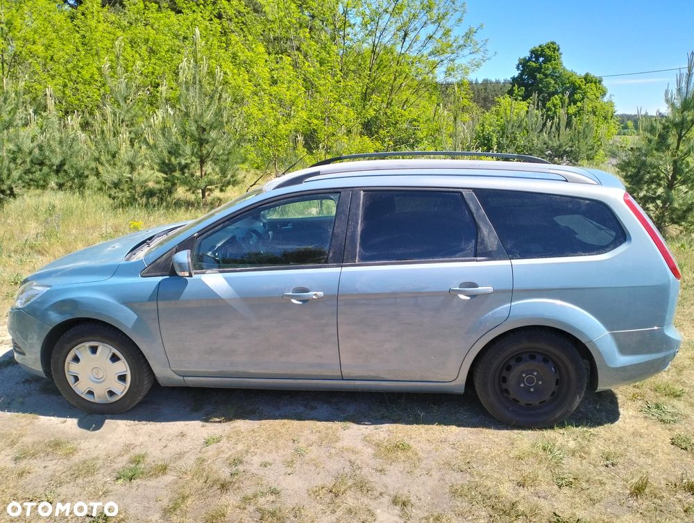 Ford Focus 1.6 16V Trend - 26