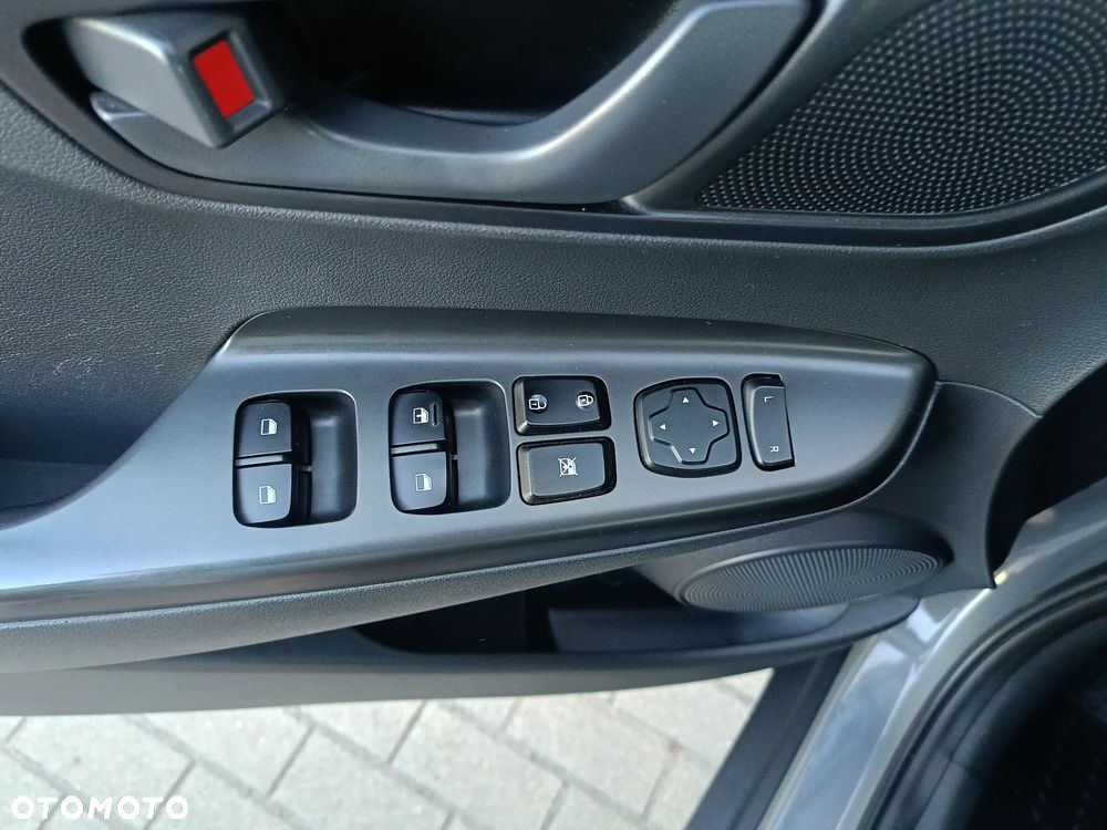 Hyundai Kona - 16