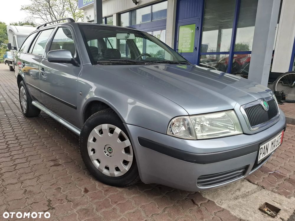 Skoda Octavia 1.6 Tour Plus - 6
