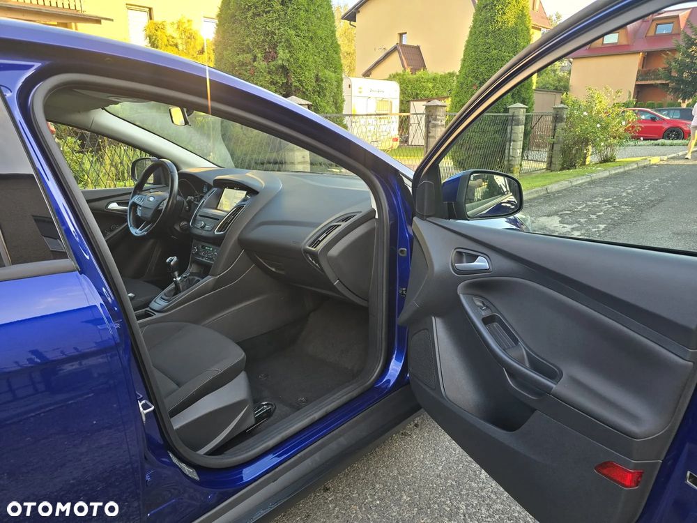 Ford Focus 1.0 EcoBoost Gold X (Edition) - 34