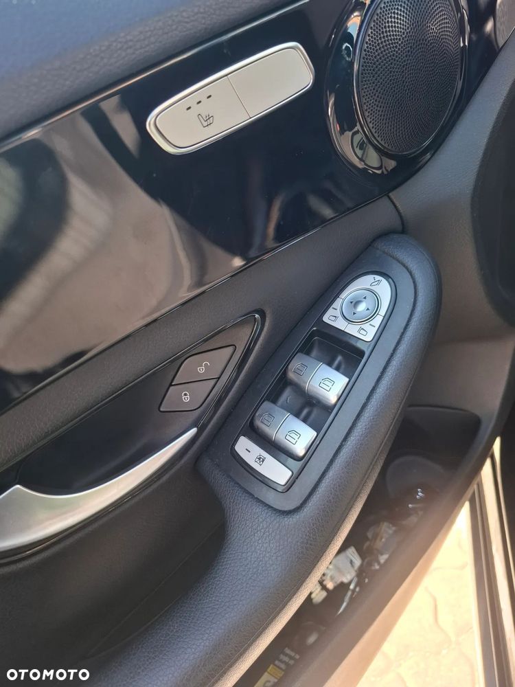 Mercedes-Benz Klasa C 200 4-Matic 7G-TRONIC - 16