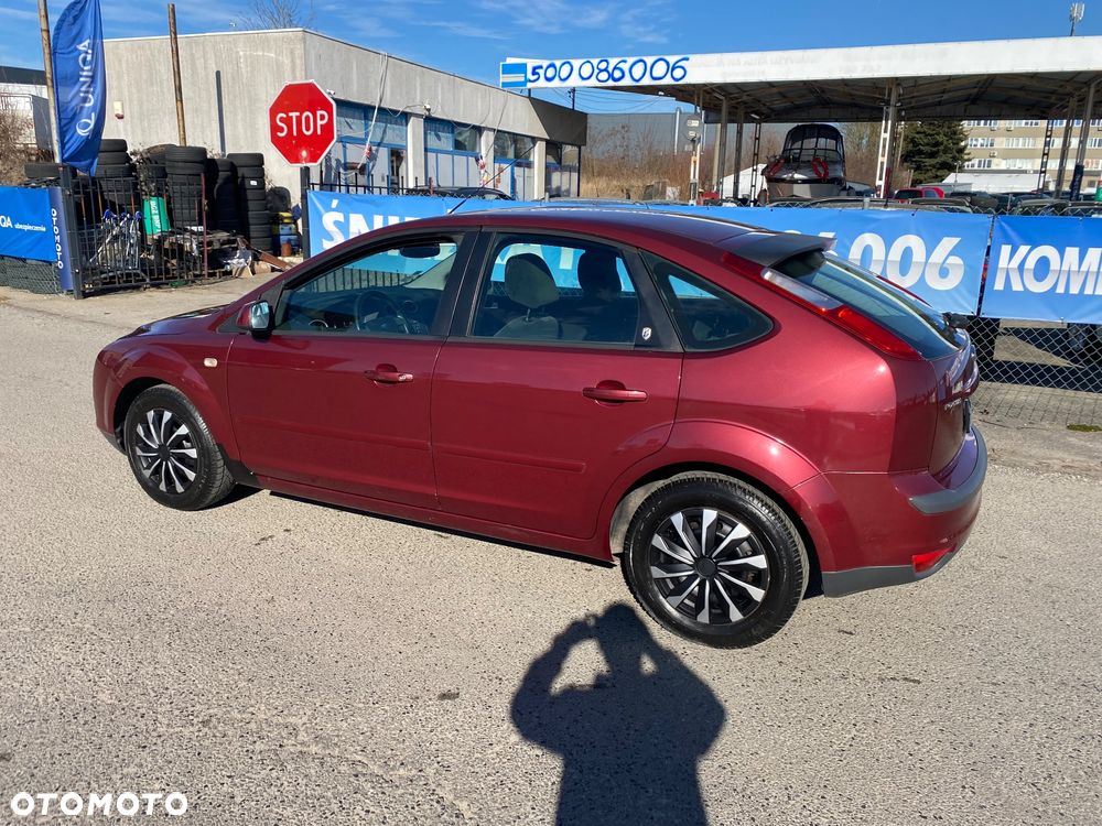 Ford Focus 1.6 16V Ghia - 16