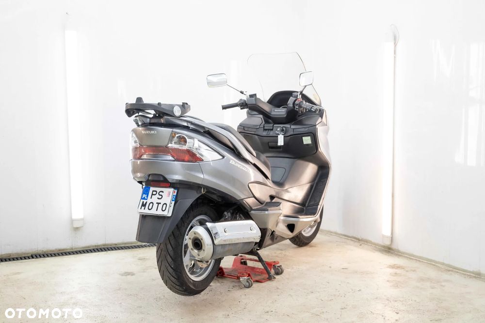Suzuki Burgman - 6